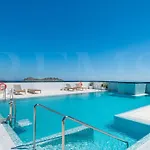 23rd Floor With Pool & Gym Rems *